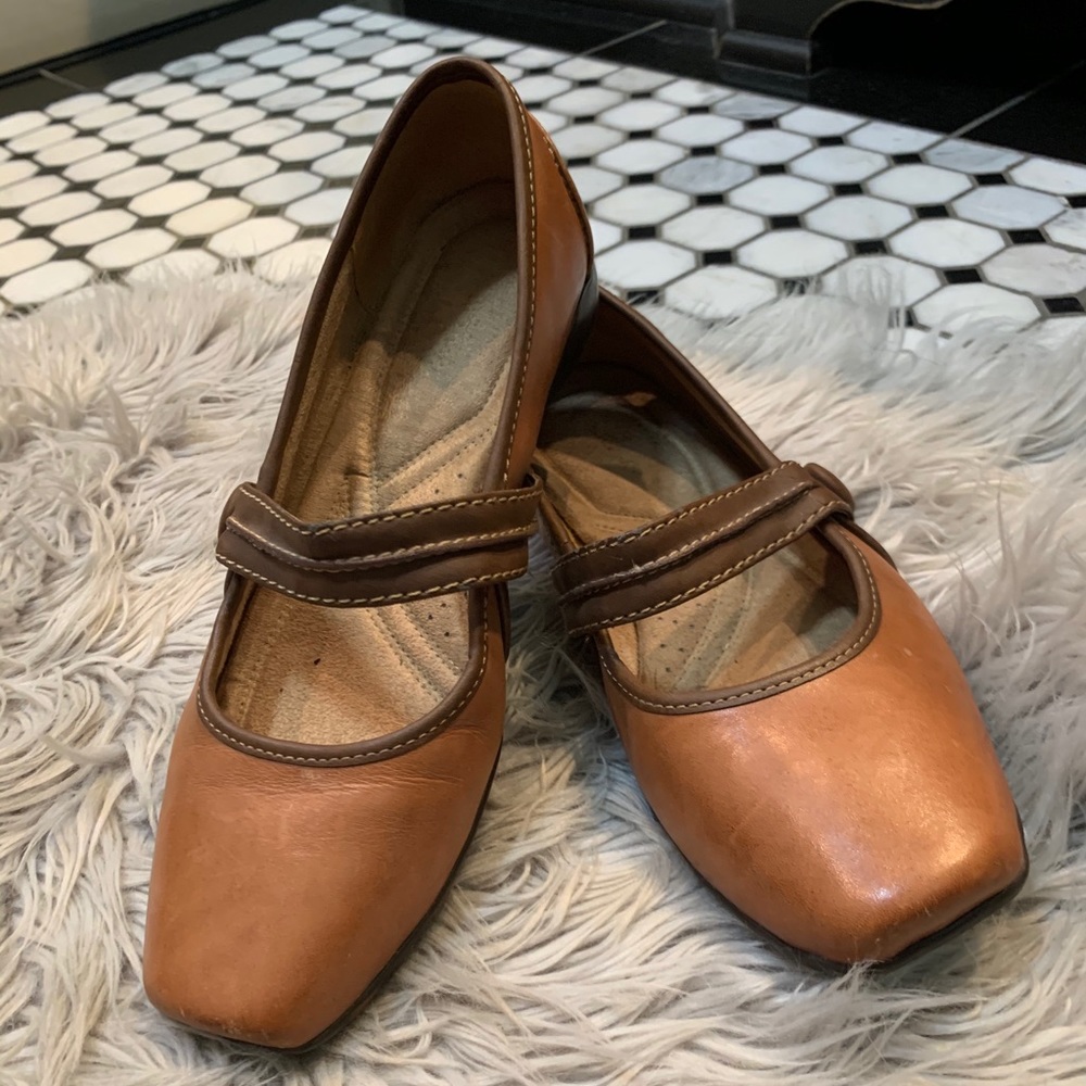 Naturalizer Brown Mary Jane flats size 7